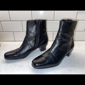 Munro Gorlix Ankle Boots Black Leather Back Gusset / Ankle Booties